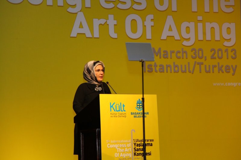 1. Uluslararası Yaşlanma Sanatı Kongresi Yapıldı